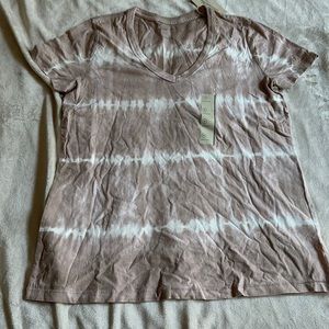 nwt - Womens Universal Threads M taupe and beige tie-dye t-shirt - never worn